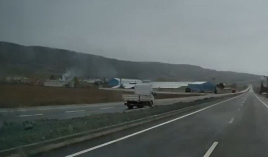 Eskişehir'de Yürekleri Ağza Getiren Görüntü Pahalıya Patladı: Jandarma Plakadan Yakaladı!