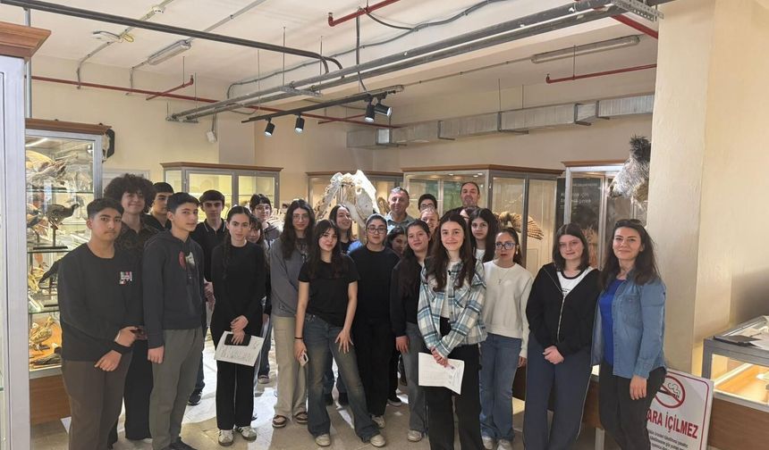 Bilimin Genç Yıldızları Zooloji Müzesi'nde