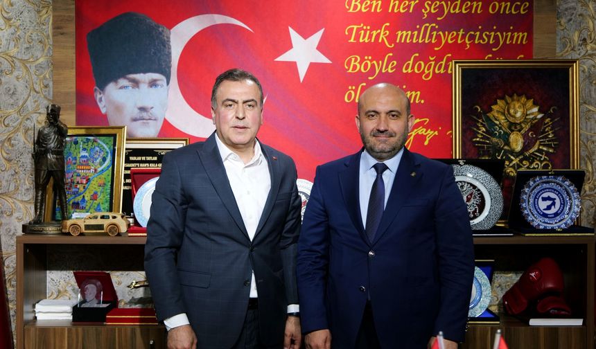 Gürhan Albayrak’tan Ayhan Sezer’e Hayırlı Olsun Ziyareti