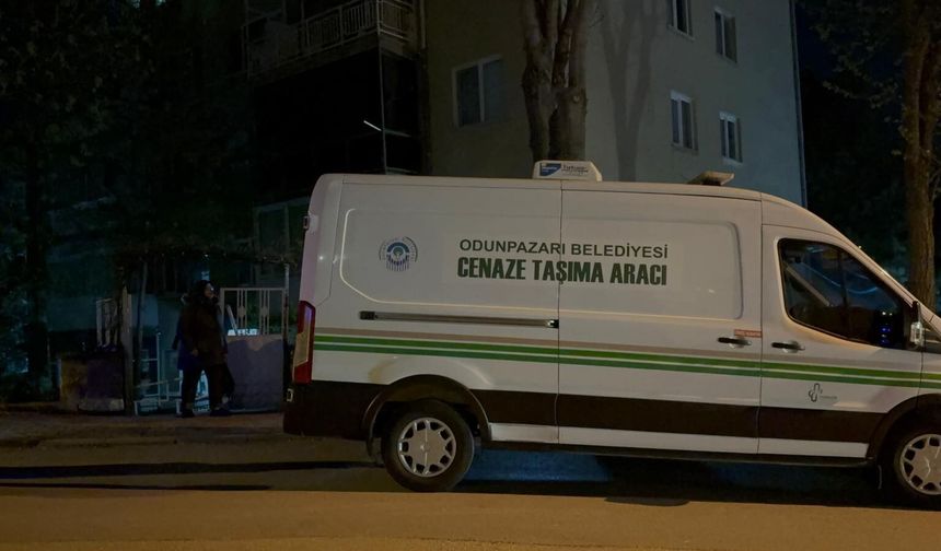 57 Yaşındaki Adam Evinde Ölü Bulundu