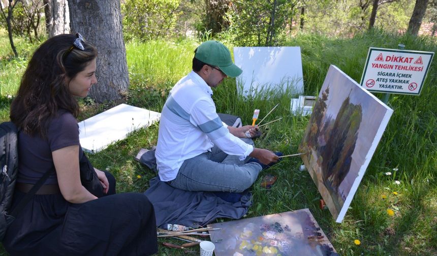 Eskişehir'de Özbek ve Türk Sanatçılar Tuval Başında Buluştu