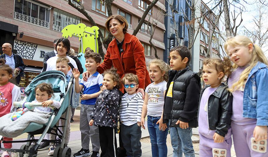 Başkan Ünlüce Hamamyolu’nda Vatandaşlarla ve esnafla buluştu