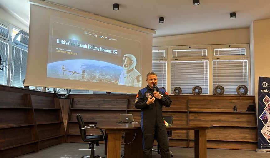 Alper Gezeravcı Eskişehir’de Gençlerle Buluştu!