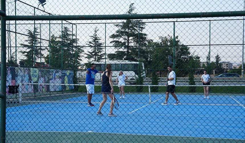 Eskişehir Büyükşehir Belediyesi tenis eğitimleri için kayıt süreci başlıyor