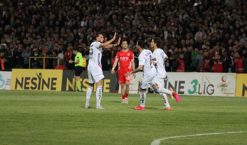 Eskişehirspor umutları eve taşıdı