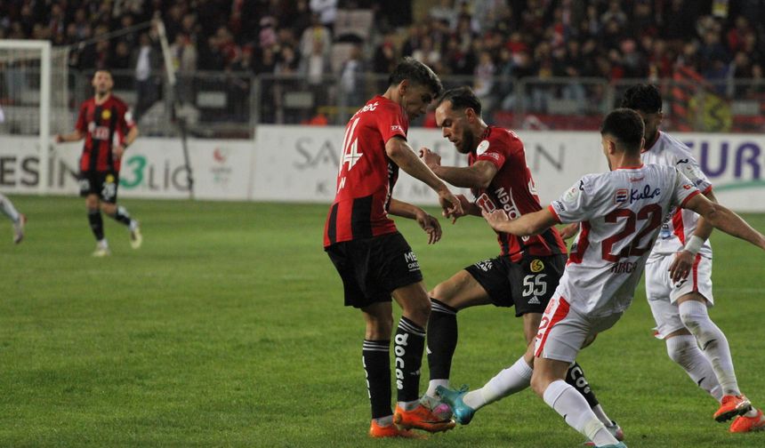 Es-Es ilk yarıda önde: Gözler ikinci yarıda!