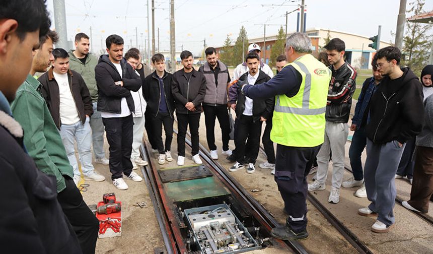 ESTÜ Öğrencileri ESTRAM Tesislerinde Teknik İnceleme Yaptı