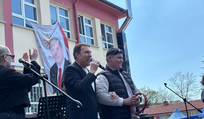 Eskişehir’de Bayram Şenliği: Mithat Körler ve Ali Fuat Cebesoy Öğrencileri Buluştu