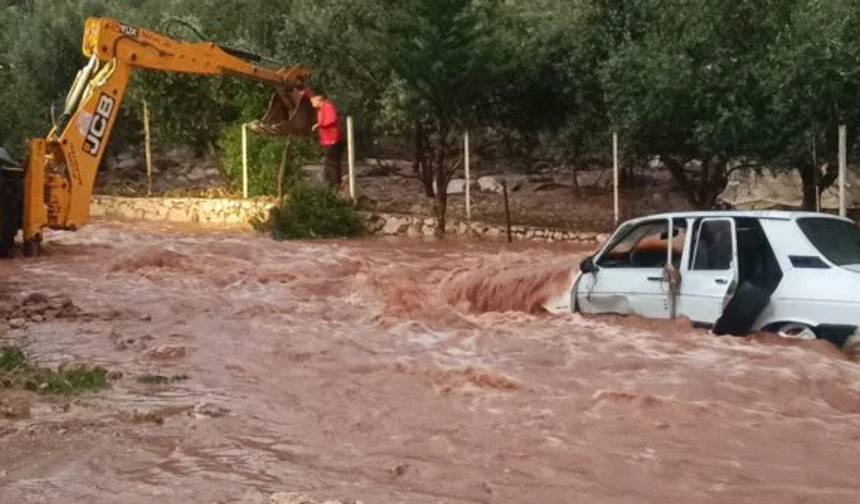Adana Kozan’da Sel Felaketi: Bir Kişi Hayatını Kaybetti