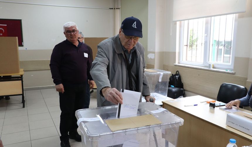 Bulgaristan seçimleri için Eskişehir’de vatandaşlar son 5 yılda 8’inci kez sandık başında