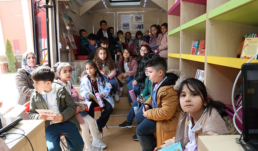 Eskişehirli minikler Kütüphaneler Haftası’nı coşkuyla kutladı