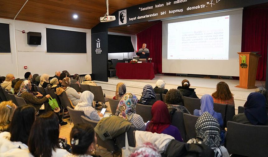 Din Tarih ve Felsefe sohbetleri yoğun katılımla başladı