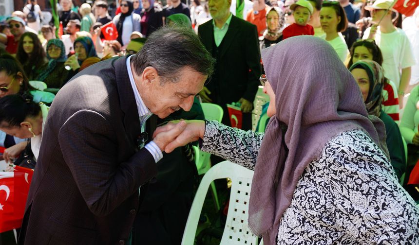 Tepebaşı’nda 23 Nisan kutlamaları coşkuyla gerçekleşti