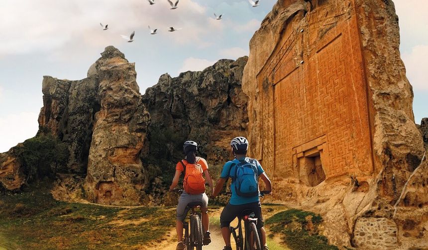 Eskişehir’de Pedal Sesleri Tarih İçin Yükselecek: Yazılıkaya Bisiklet Turu Geliyor!