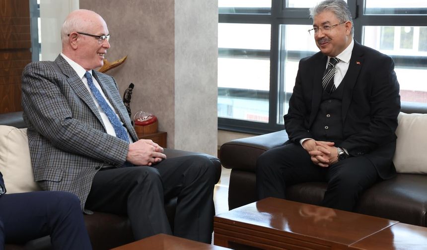 Vali Yılmaz ve Başkan Kurt Bir Araya Geldi