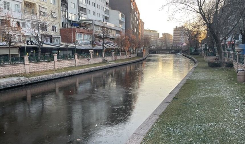 Eskişehir’de Hıdırellez Geleneği: Dilekler Porsuk’un Sularıyla Buluştu
