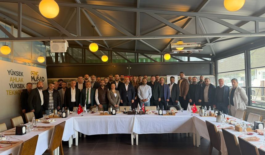 AK Parti Eskişehir İl Başkanı Gürhan Albayrak, MÜSİAD Eskişehir Üyeleriyle Bir Araya Geldi