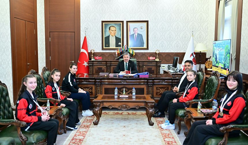 Eskişehir’in Gururu Şampiyonlar Valilikte
