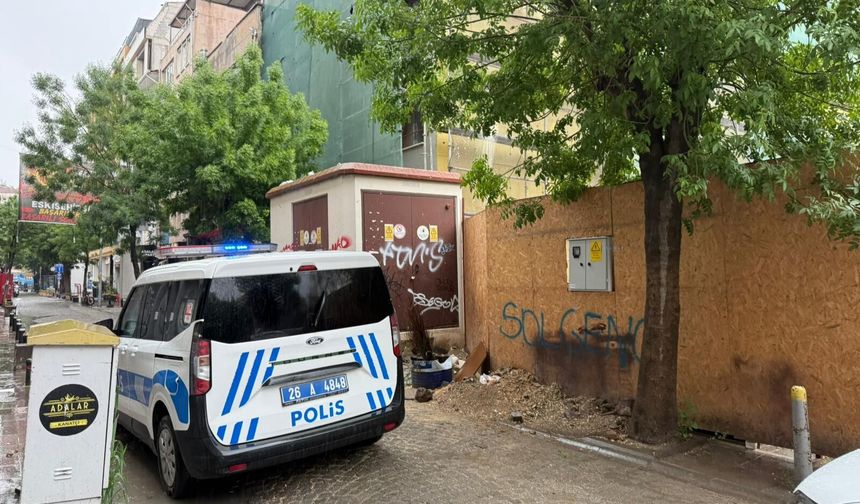 Eskişehir’de İnşaatta İşçi Asansör Boşluğuna Düştü!
