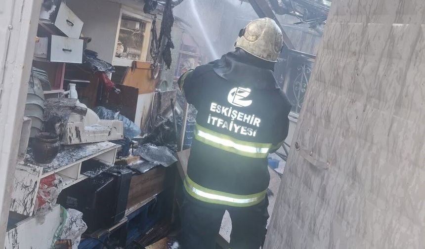 Eskişehir'de Müstakil Ev Alevlere Teslim Oldu