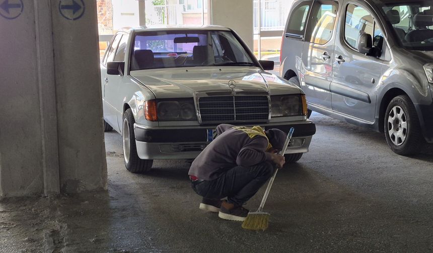 Otoparkta Deposu Delinen Araç Panik Yarattı: Görevliler Faciayı Önledi