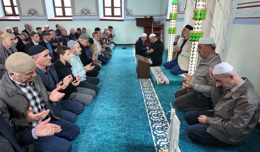 Eskişehir'de Hıdırellez Coşkusu: Tarihi Mahallede Yörük Rüzgarı Esti!