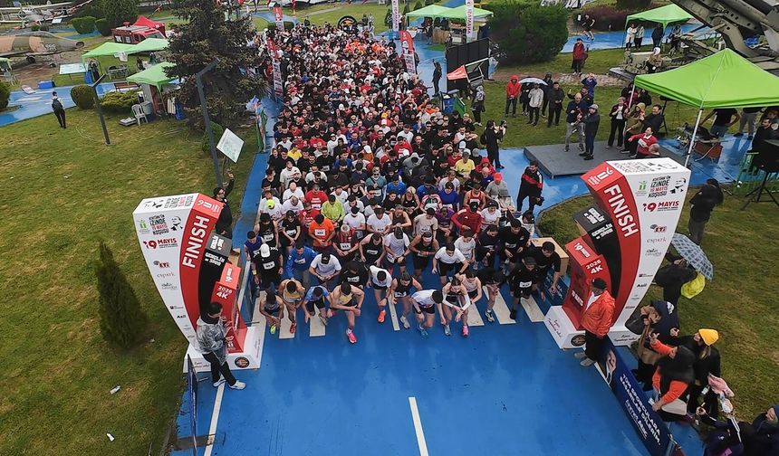 Tepebaşı'nda "Atatürk'ün İzinde 19 Mayıs Koşusu" Düzenlendi