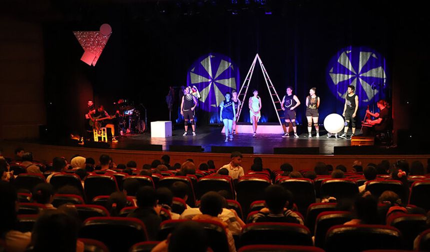 Eskişehir’de Uluslararası Kukla Tiyatroları Festivali coşkusu sürüyor