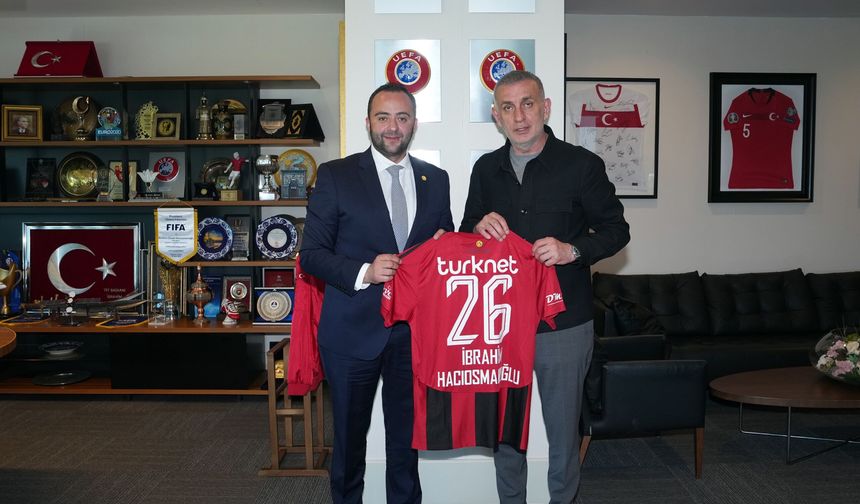 Es-Es gözünü statüye çevirdi!