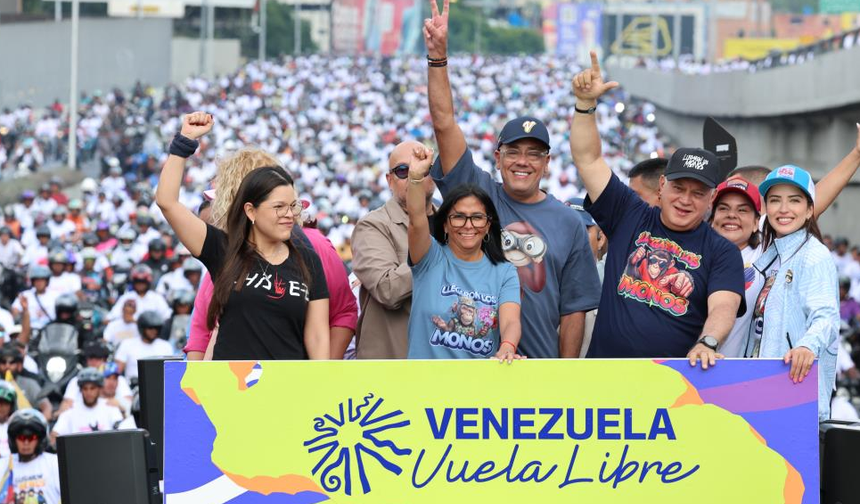 Venezuela'da yaptırım karşıtı yürüyüş Karakas'ta tamamlandı