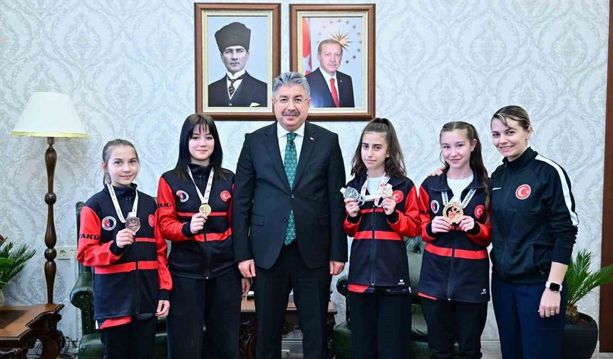 Vali Yılmaz’dan Taekwondo Sporcularına Tebrik