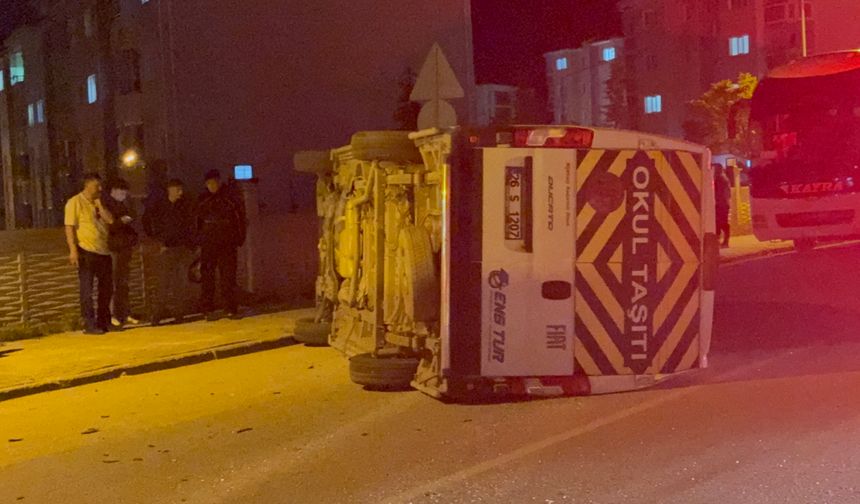 Eskişehir'de Otomobilin Çarptığı İşçi Servisi Yan Yattı!