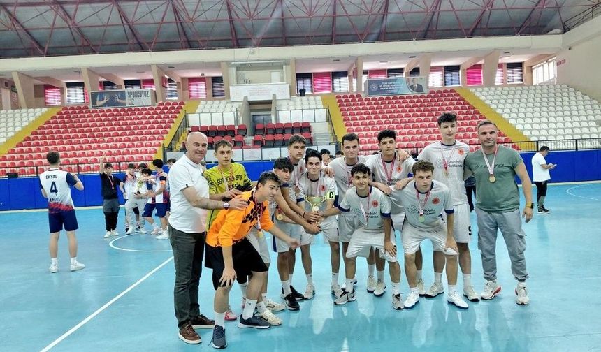 Porsuk Spor Salonu'nda Futsal Heyecanı Sona Erdi