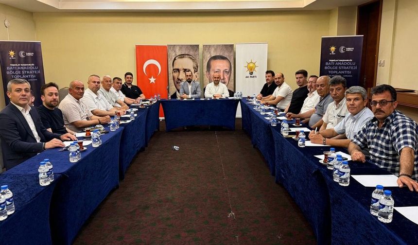 Eskişehir AK Parti, Batı Anadolu Bölge Strateji Toplantısı'na katıldı