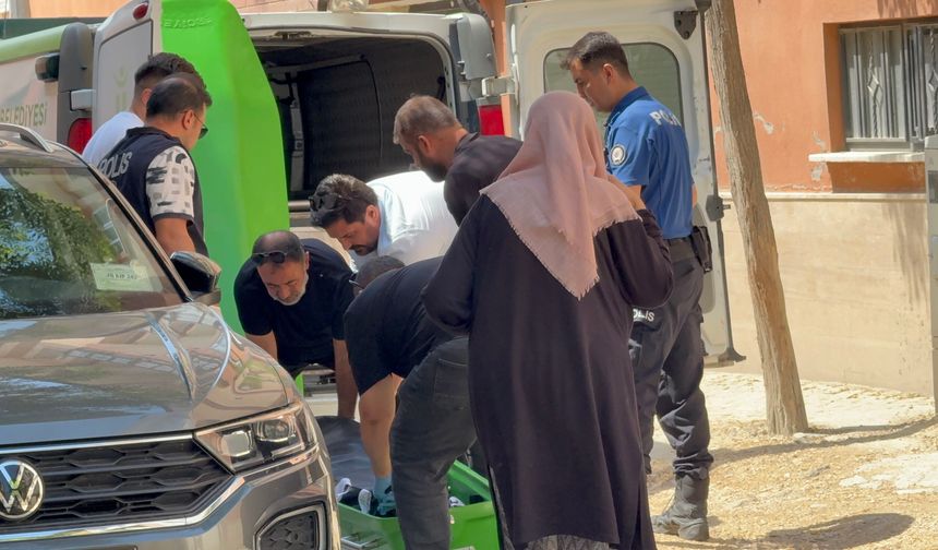 Yenimahalle'de Şüpheli Ölüm: Çocuklarının Seslendiği Anne Yatağında Ölü Bulundu