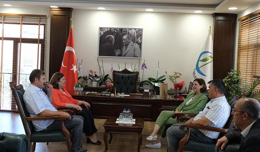 Büyükşehir Belediye Başkanı Ayşe Ünlüce Çifteleri ziyaret etti