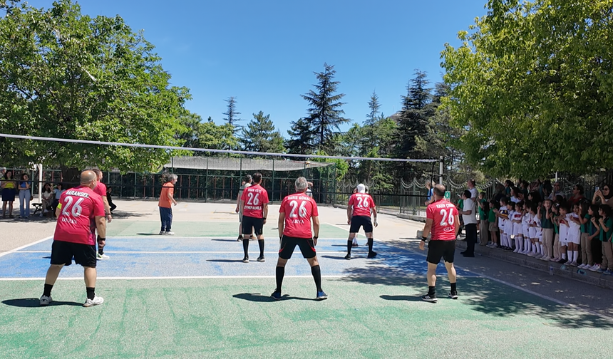 Babalar Günü voleybol turnuvası başladı!