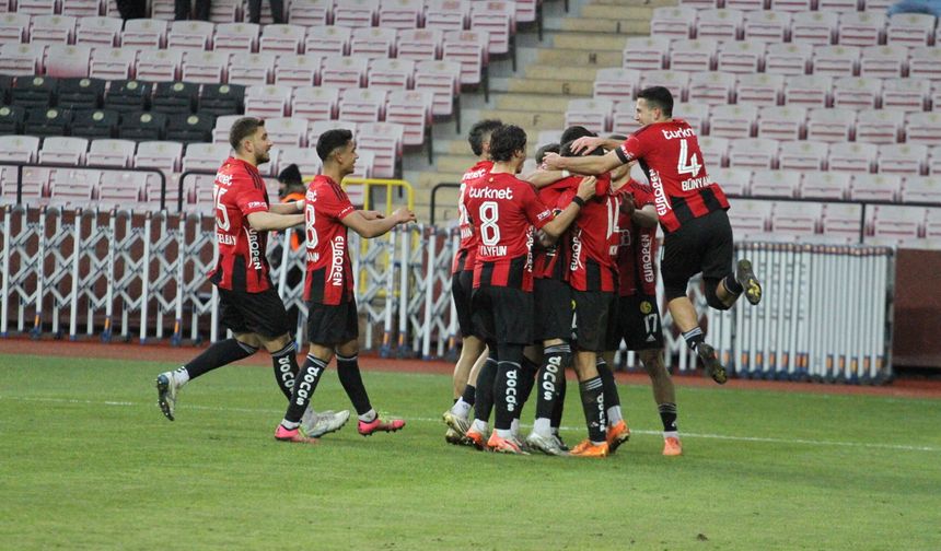 Eskişehirspor'da yeni sezonun iskelet kadrosu şekillendi