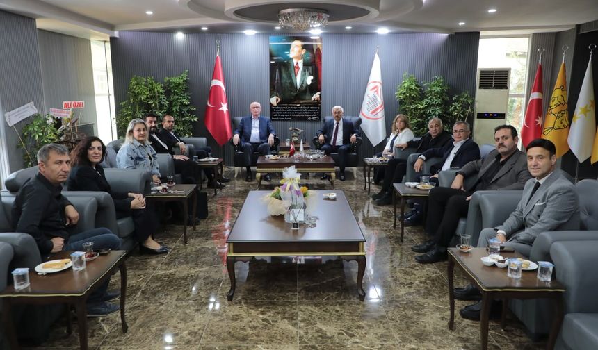 Odunpazarı Belediye Başkanı Kazım Kurt’tan ESOB Başkanı Adnan Karamanlı’ya Hayırlı Olsun Ziyareti