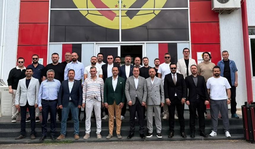 MHP Eskişehir İl Başkanı Ayhan Sezer'den Eskişehirspor'a Ziyaret
