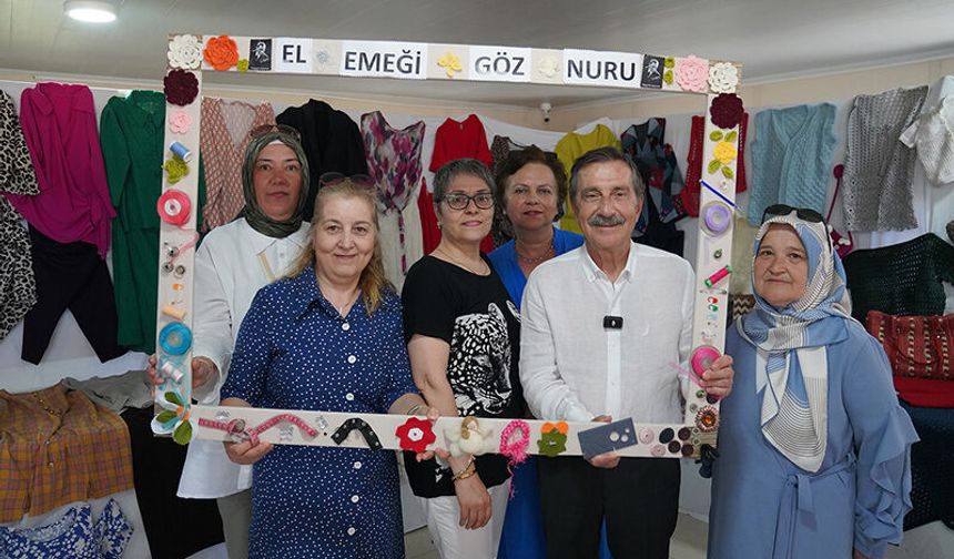 Tepebaşı Belediyesi Kursiyerlerinin El Emeği Ürünleri Sergilendi