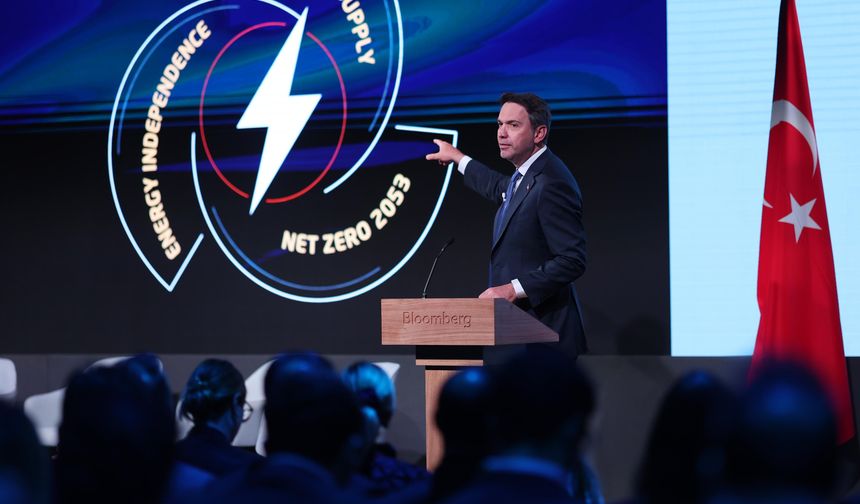 Enerji Bakanı Bayraktar'dan Londra'da Beylikova Vurgusu