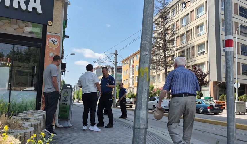 Eskişehir’de Sokak Ortasında Taşlı Sopalı Müdahale!