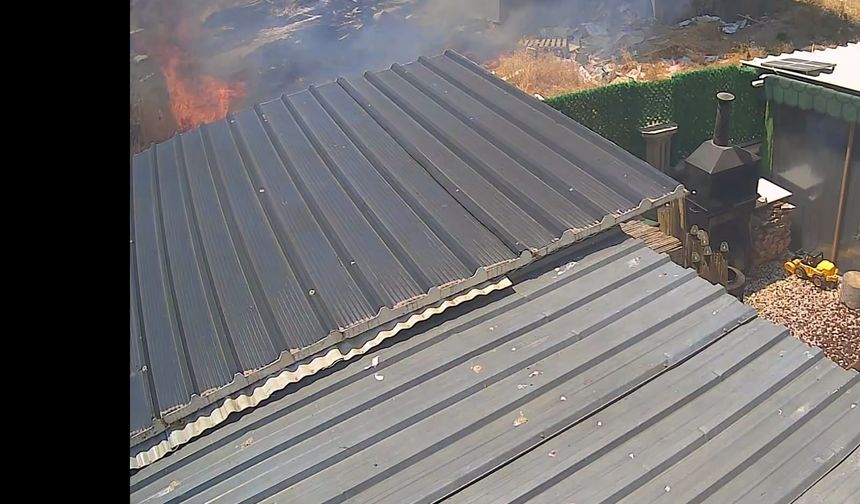 Eskişehir'de Yere Düşen Sigara Bahçeyi Kül Etti