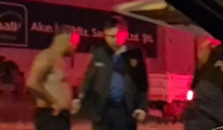Cezaevinden İzinli Çıktı, Annesini Bıçakla Kovaladı