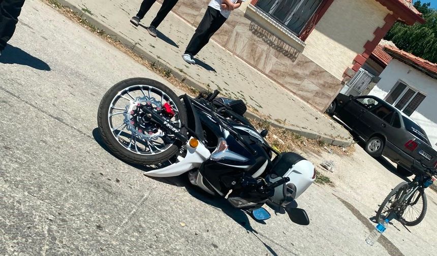 Eskişehir’de Panelvan ile Motosiklet Çarpıştı
