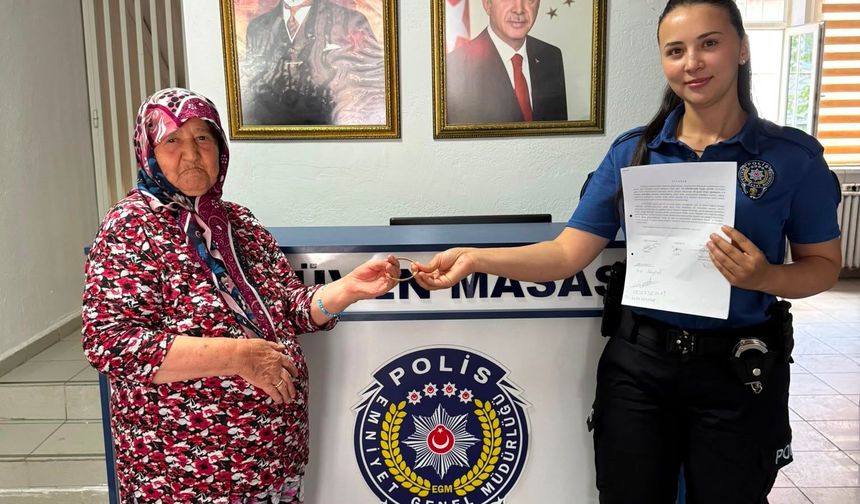 Eskişehir’de Kaybolan Altın Bilezik Sahibine Teslim Edildi