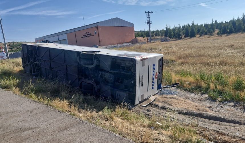 Eskişehir’de Yolcu Otobüsü Devrildi: 24 Yaralı
