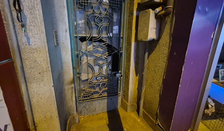 Eskişehir’de Cam Kıran Şüpheliyi Esnaf Yakaladı