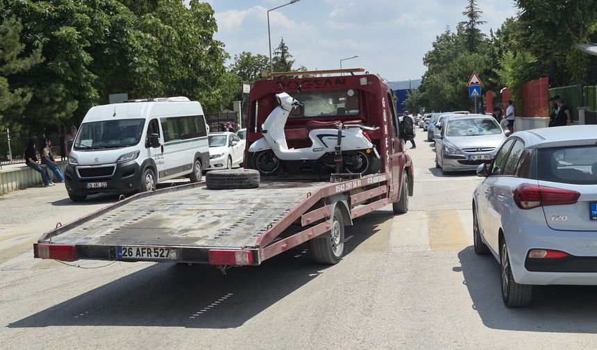 Eskişehir’de Hatalı U Dönüşü Kazaya Yol Açtı